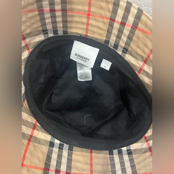 Men’s Burberry bucket hat - Picture 2 of 4